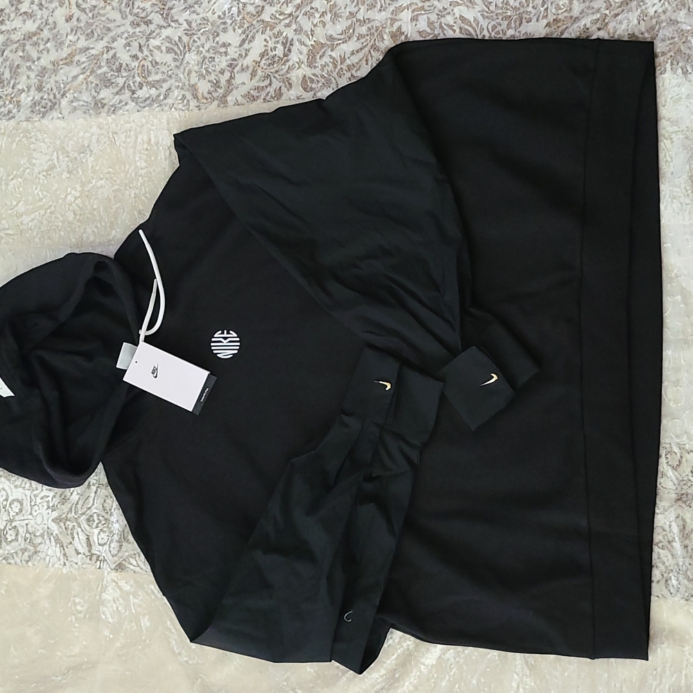 LAST 1 !!! Nike 2X Icon Clash Sportswear Hoodie - Picture 2 of 13